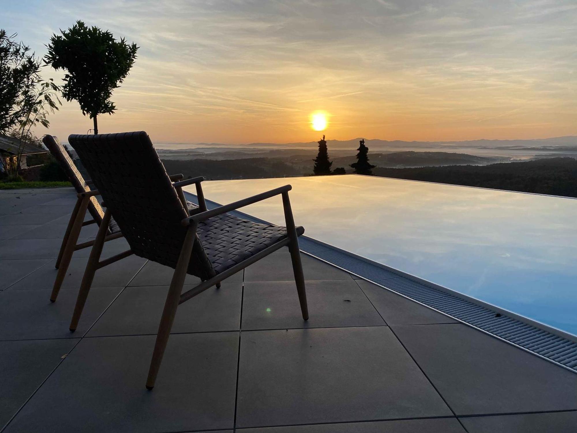 Greim15 --- Ganzes Mit Fernsicht, Pool, Wellness *