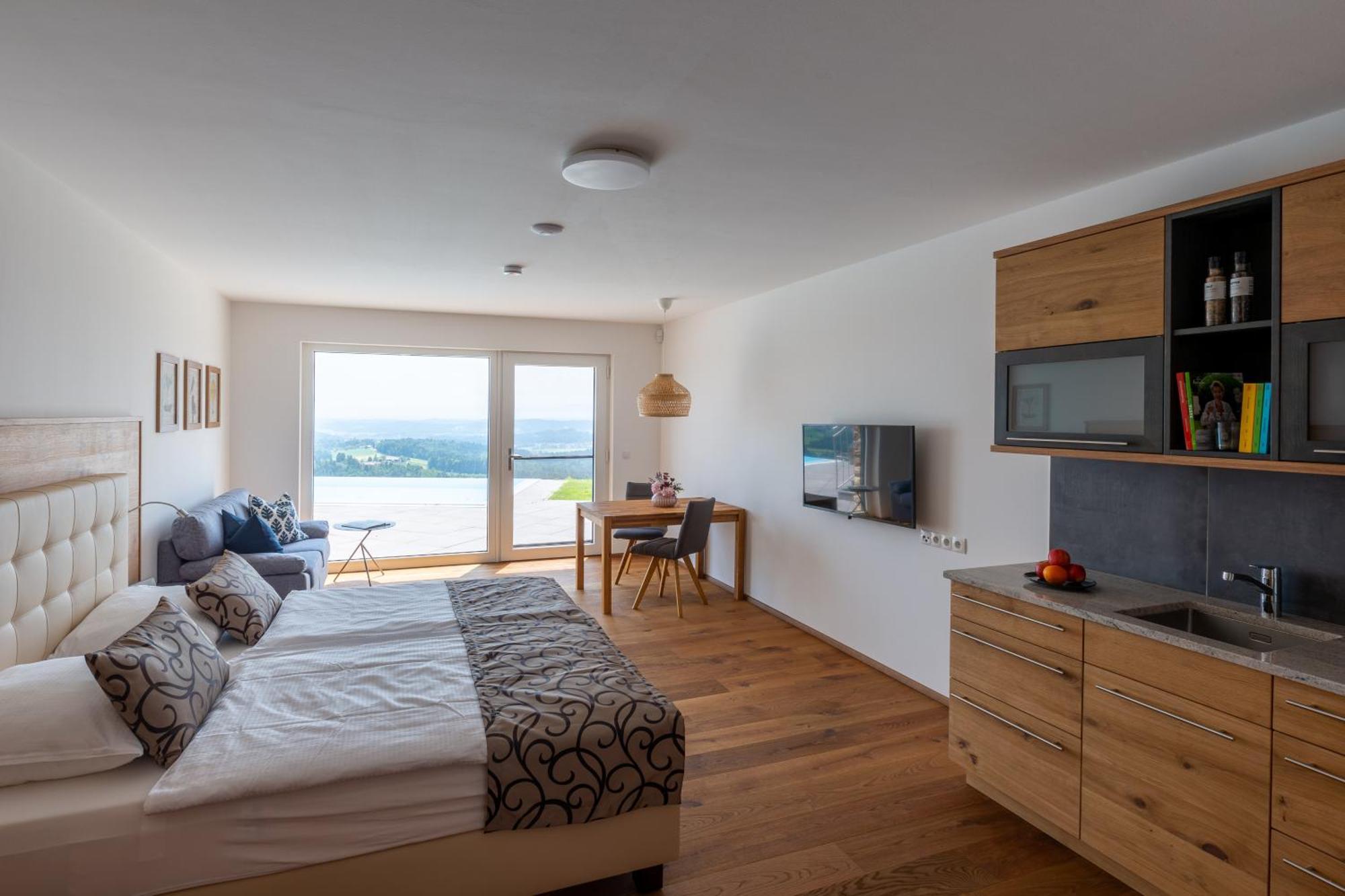 Ferienhaus Greim15 --- Ganzes Mit Fernsicht, Pool, Wellness *